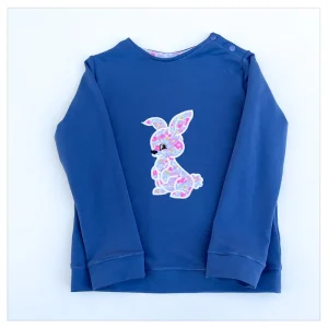 Sweat léger bleu océan et liberty Betsy berry giggle broderie lapin