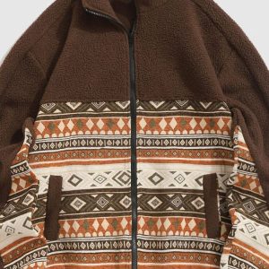 Sweat polaire marron pour homme avec col haut et motifs