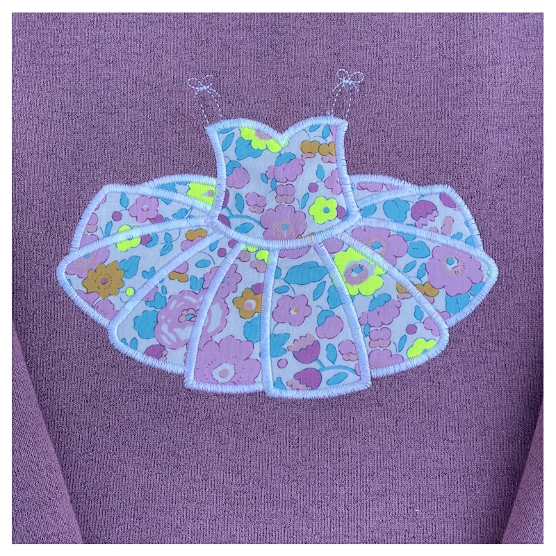 Sweat violine pailleté et liberty Betsy Onagre broderie Tutu – Image 2
