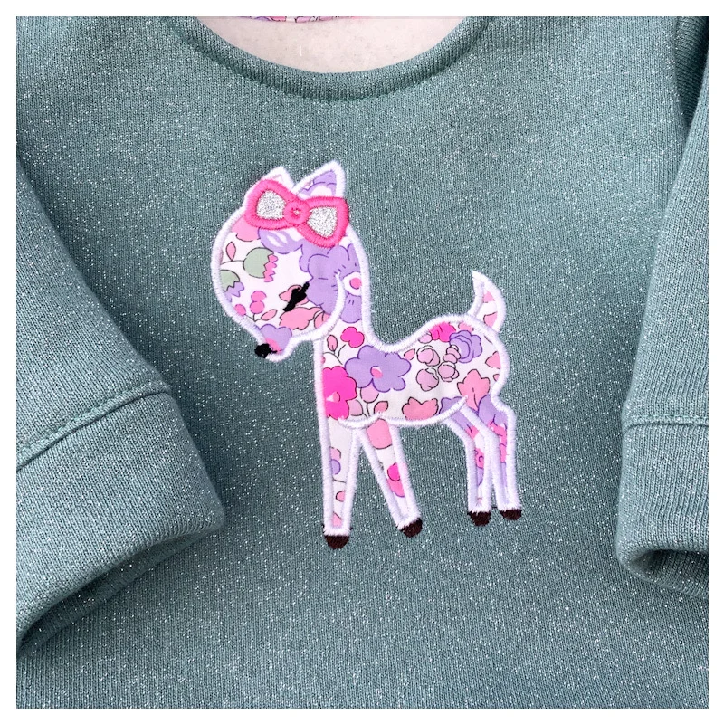 Sweat céladon pailleté et liberty Betsy néon purple broderie Bichette – Image 2