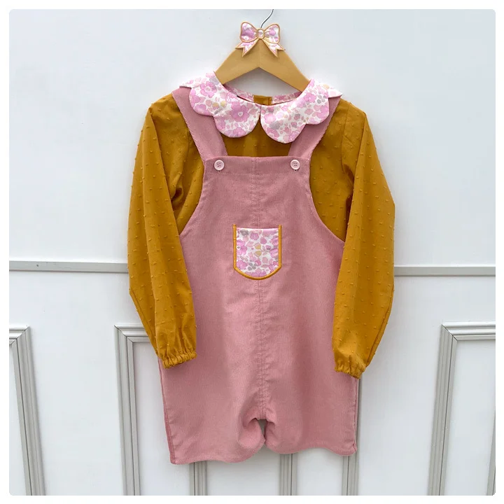 Salopette Zoé velours rose et Liberty Betsy strawberry lemonade – Image 2
