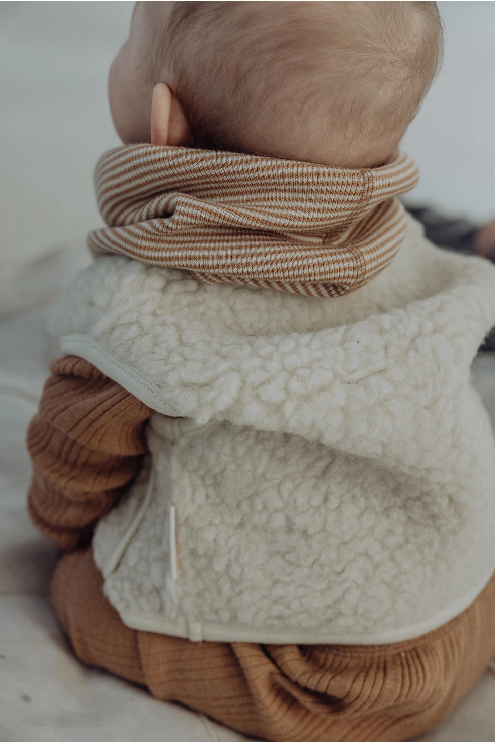 Gilet enfant sherpa laine | Milk – Finch and Fable – Image 3