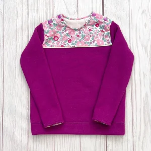 Sweat molleton magenta pailleté et Liberty Betsy pétale irisé